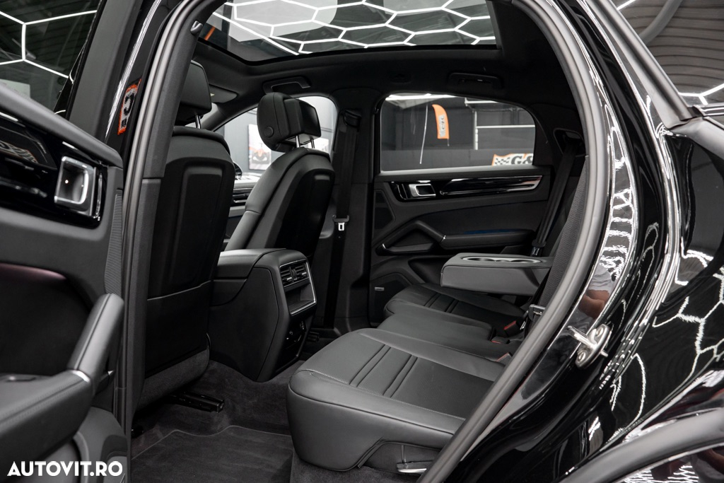Porsche Cayenne Coupe Standard - 19