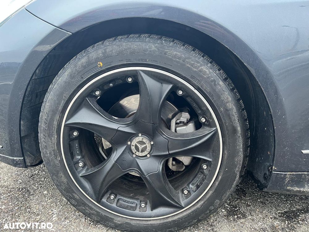 Mercedes-Benz E - 12