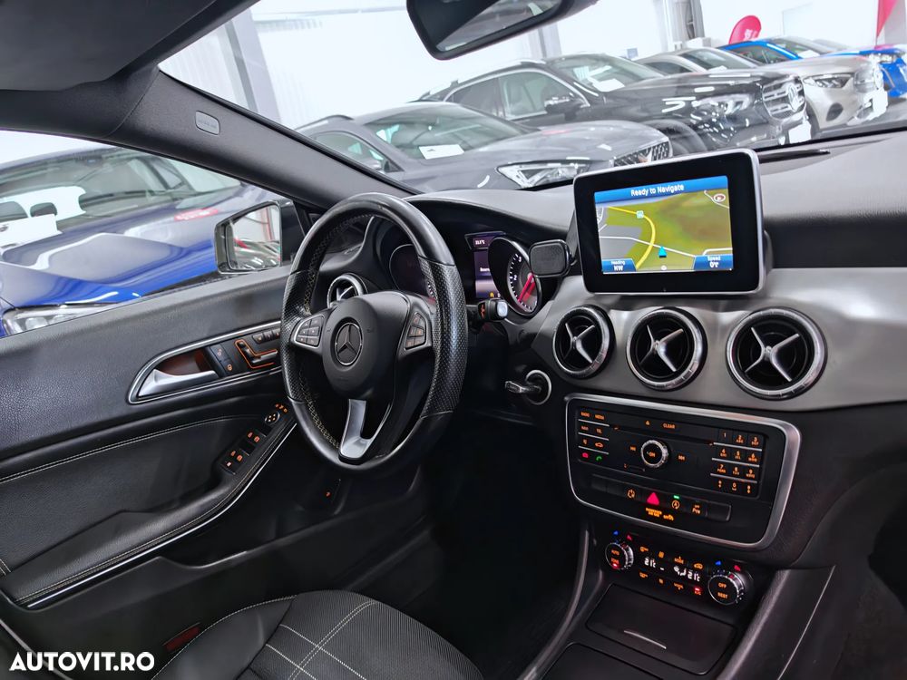 Mercedes-Benz CLA 220 d Shooting Brake 7G-DCT - 11