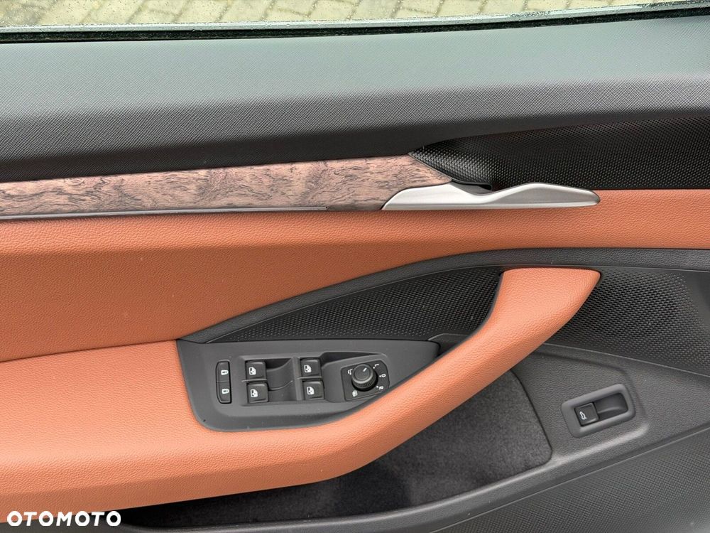 Skoda Superb 2.0 TDI SCR 4x4 L&K DSG - 7