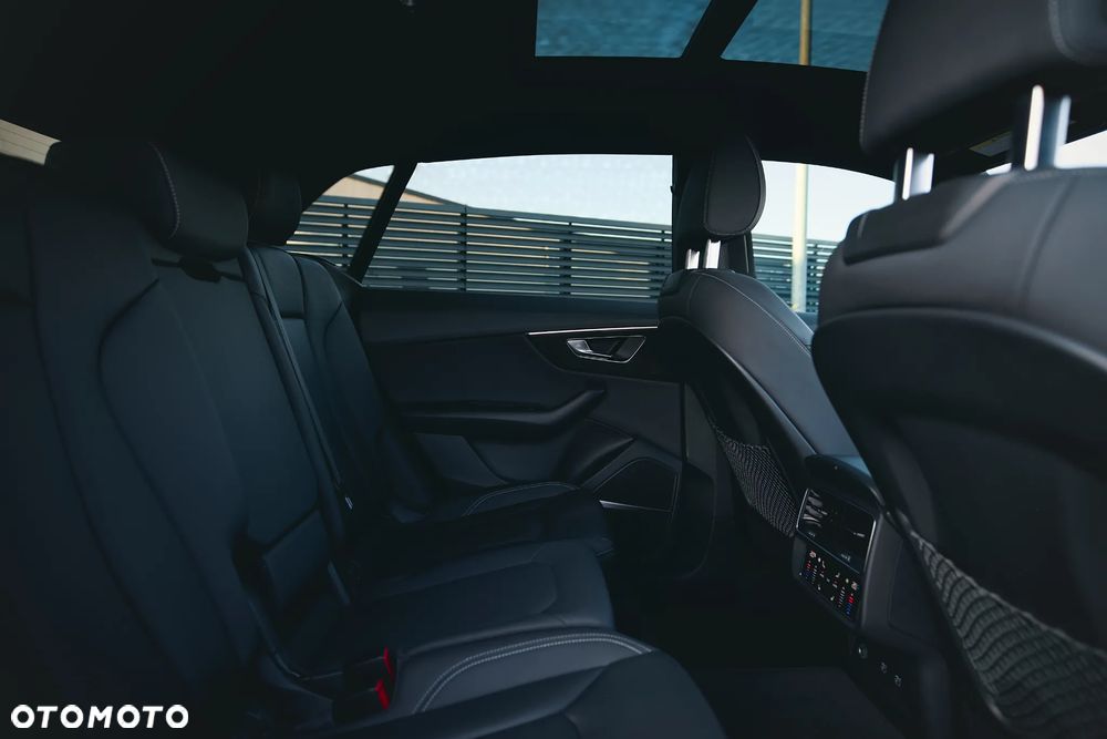 Audi Q8 SUV TFSI quattro 250 kW tiptronic S line business - 12
