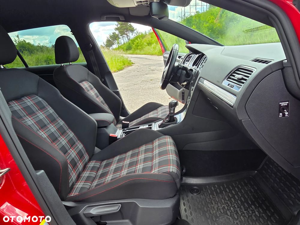 Volkswagen Golf GTI (BlueMotion Technology) DSG - 21