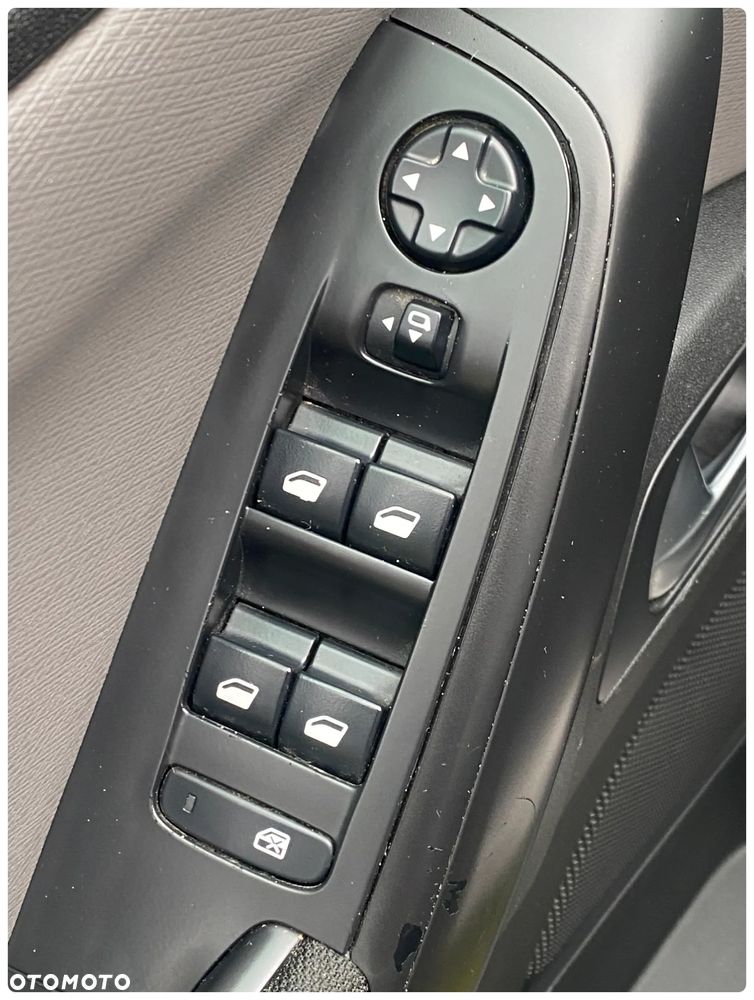 Citroën C4 Picasso 1.6 e-HDi Exclusive - 17