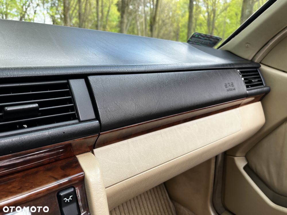 Mercedes-Benz W124 (1984-1993) - 29