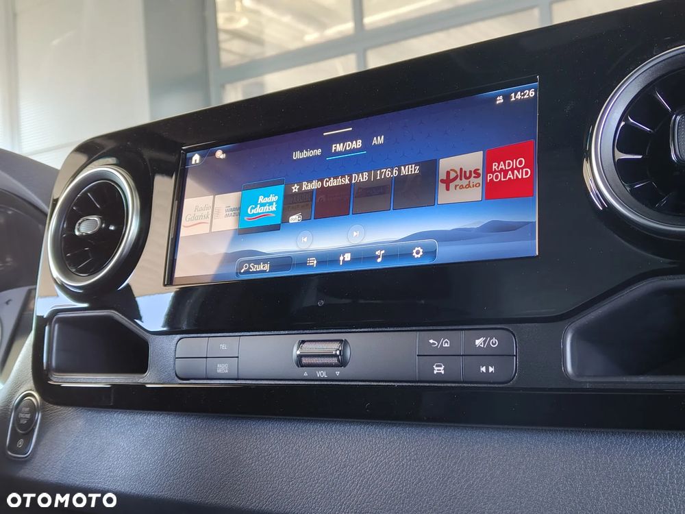 Mercedes-Benz Sprinter - 13