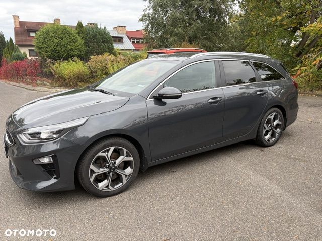 Kia Ceed - 8