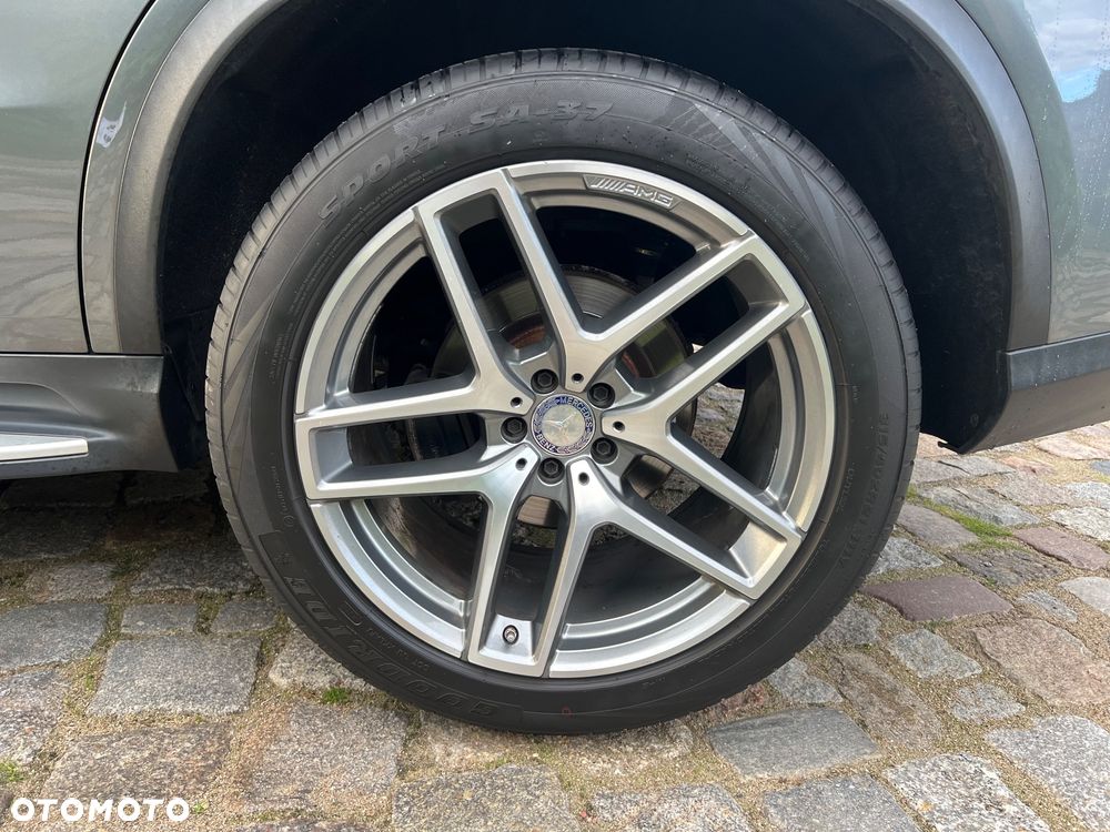 Mercedes-Benz GLE - 39