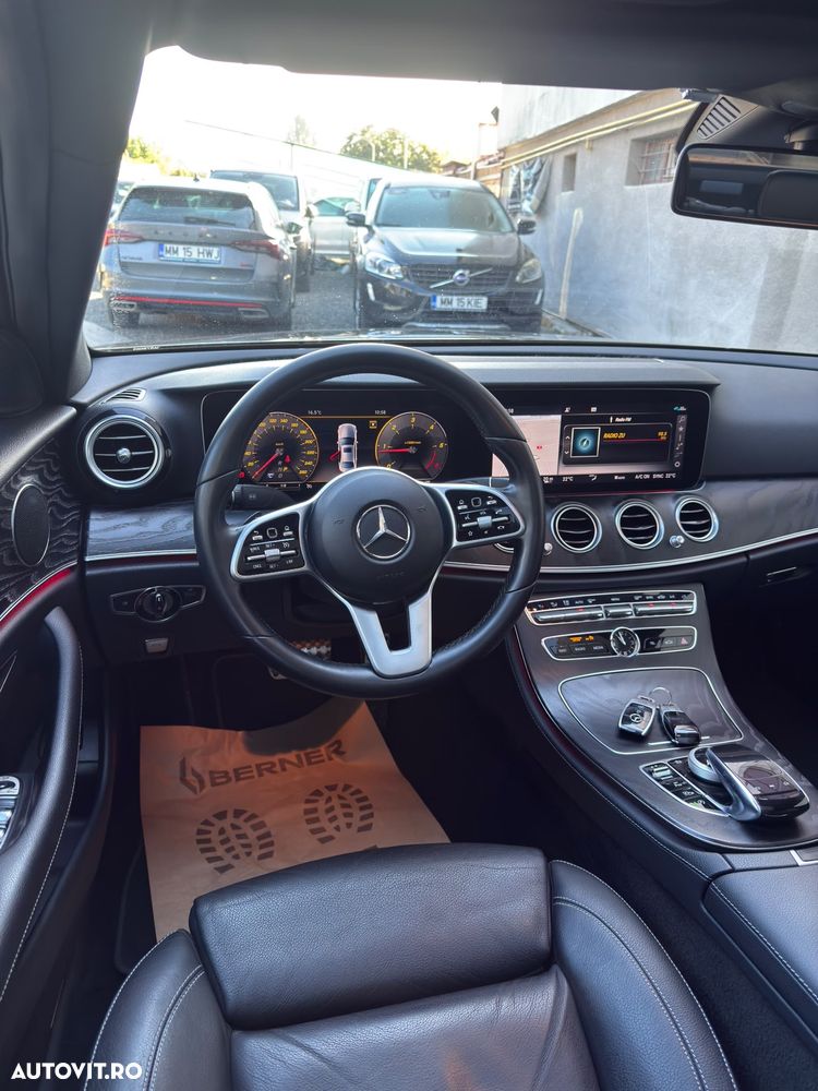 Mercedes-Benz E - 11