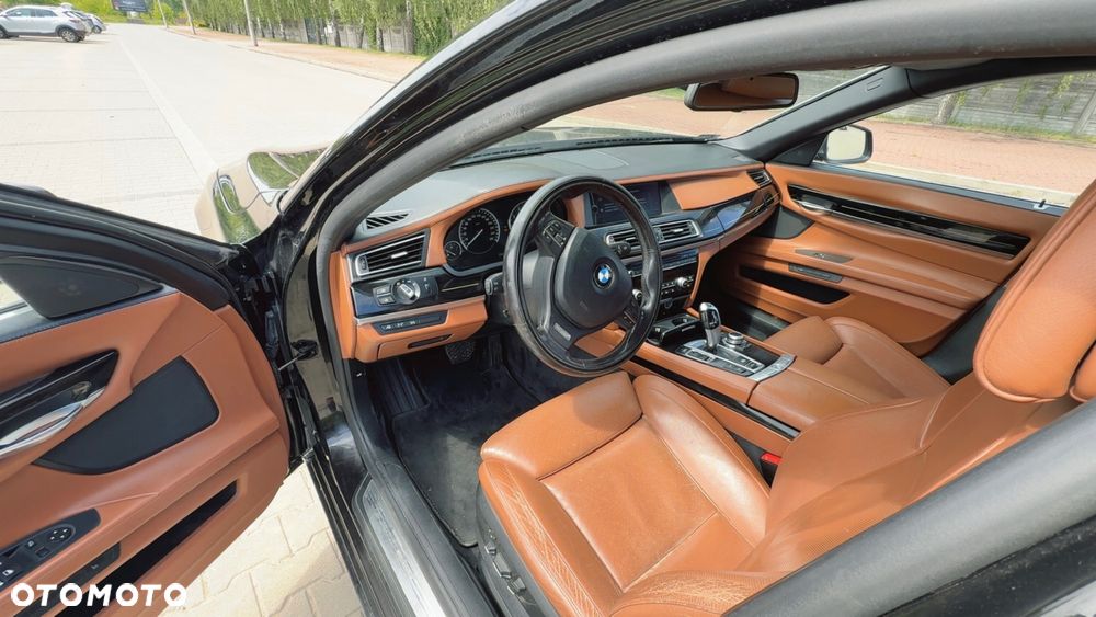 BMW Seria 7 760i L - 9