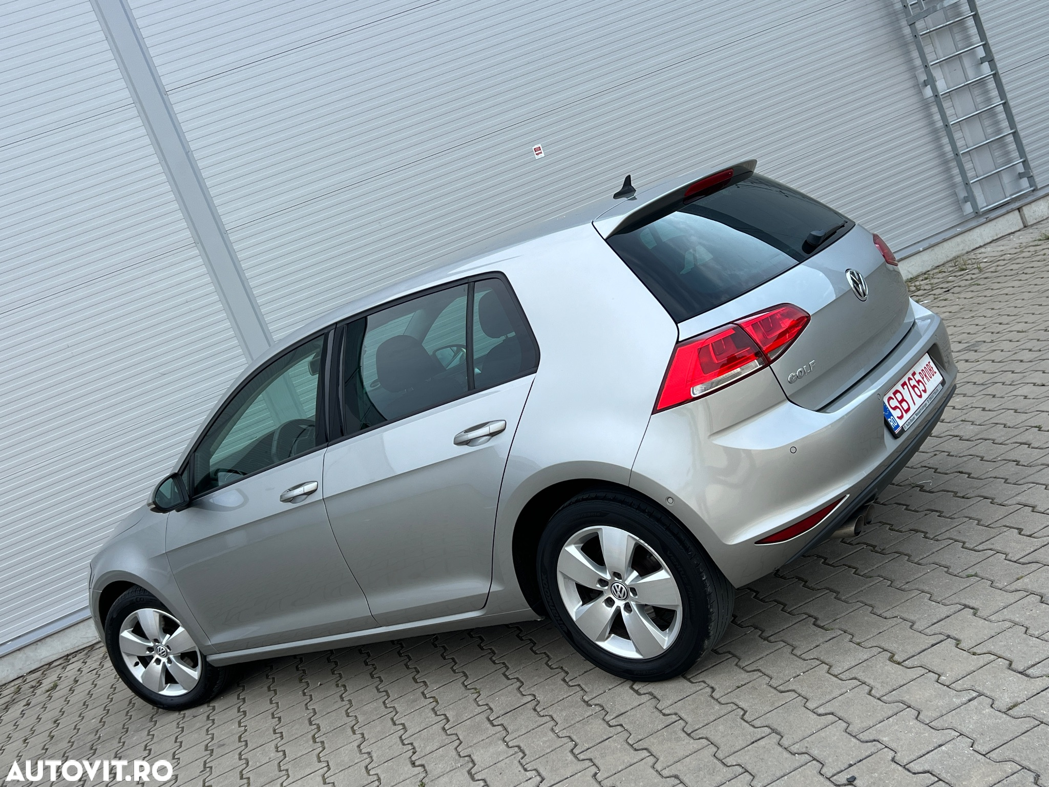 Volkswagen Golf 2.0 TDI Join - 3