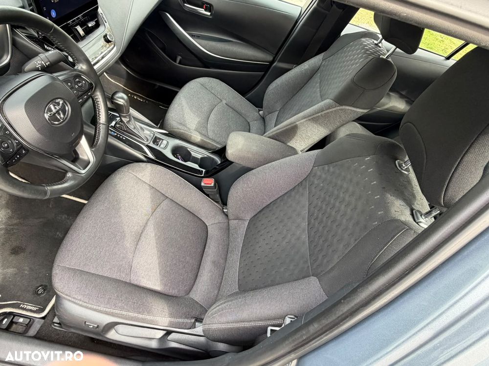 Toyota Corolla 1.8 HSD Business - 11