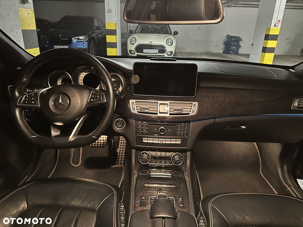 Mercedes-Benz CLS 350 d 4-Matic - 24