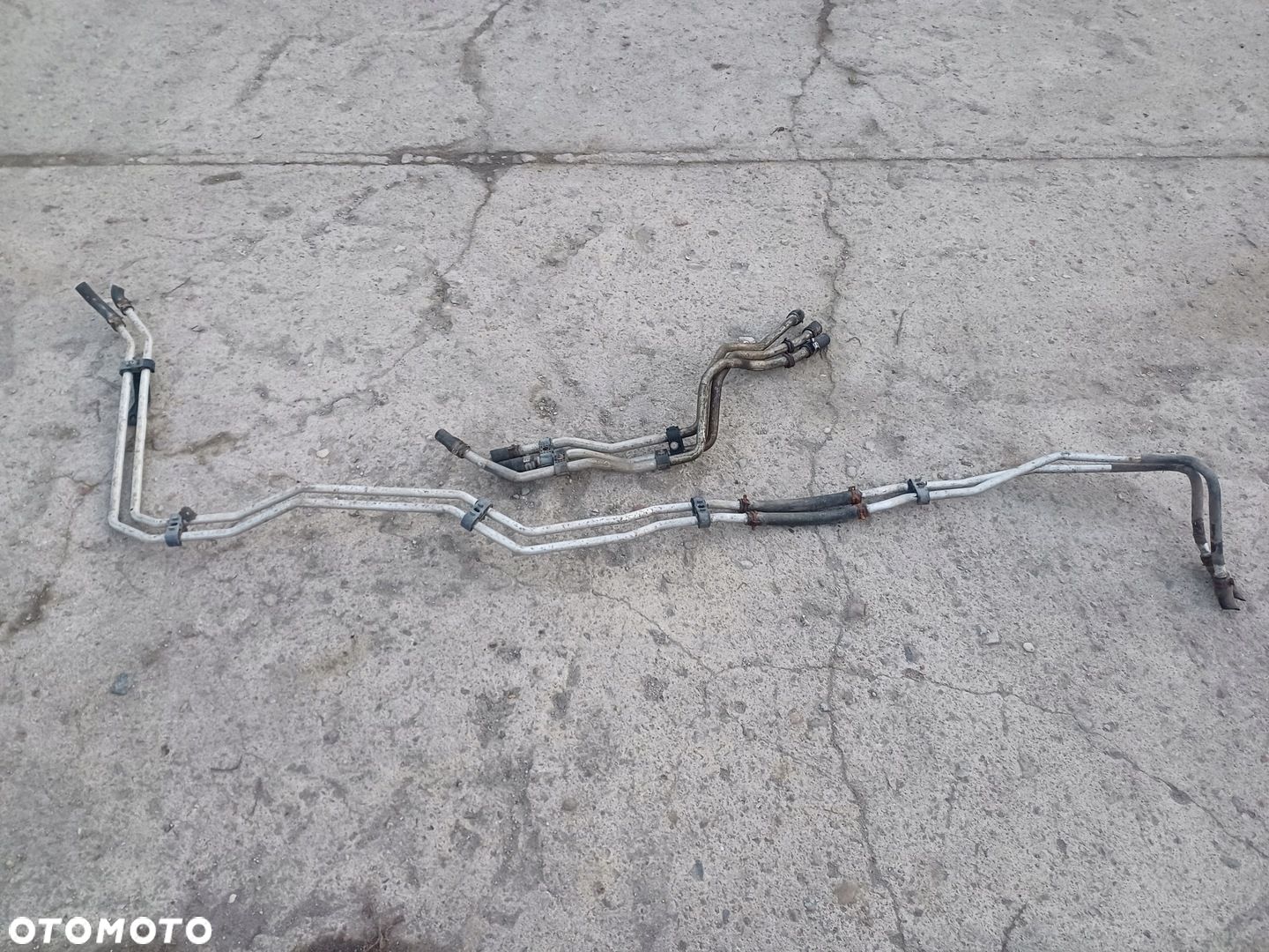 Rurki przewody ogrzewania nagrzewnicy tyl VW T5 TRANSPORTE CARAVELLE - 1