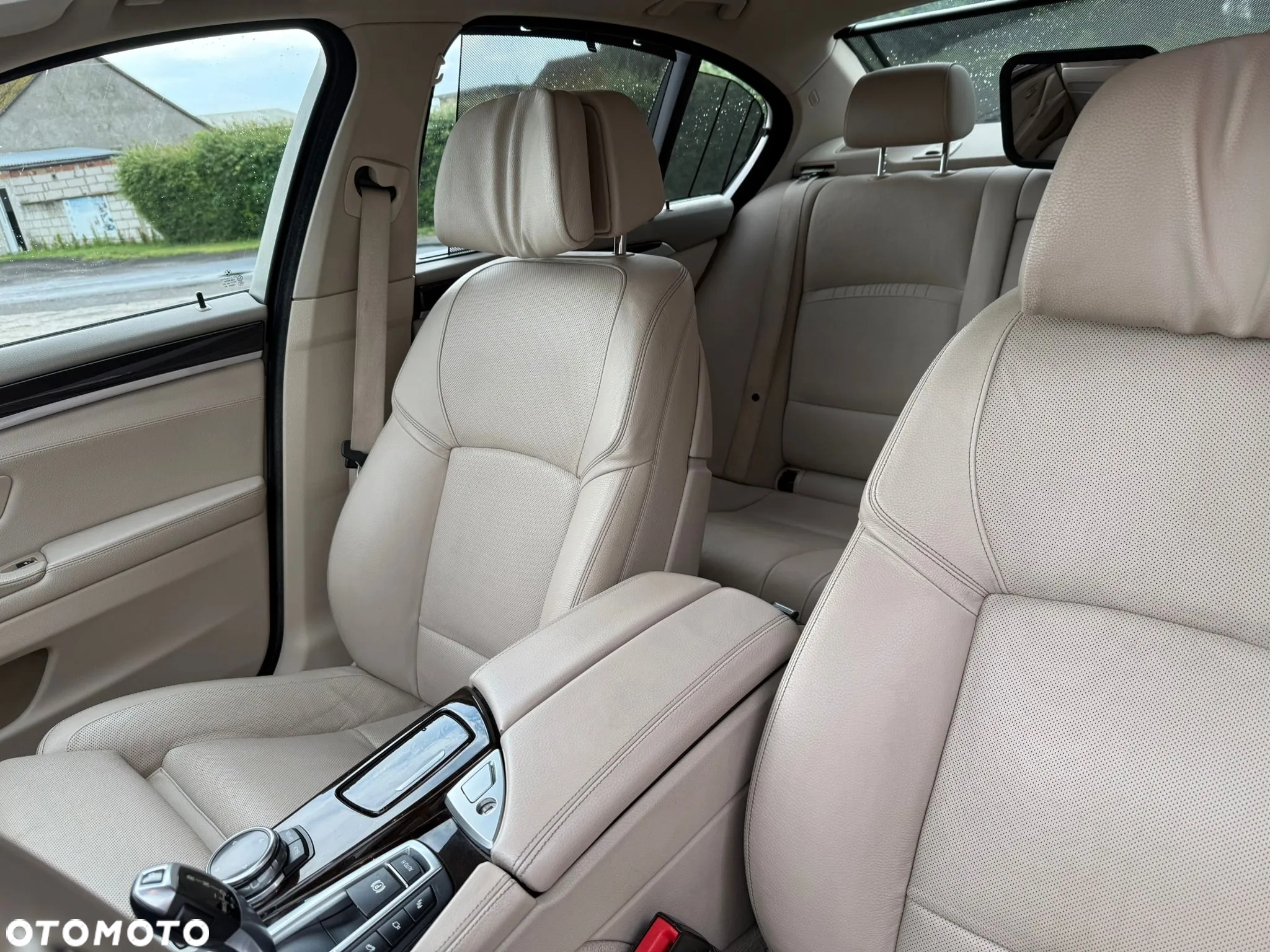 BMW Seria 5 530d xDrive Modern Line - 9
