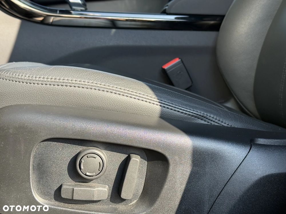 Land Rover Range Rover Velar 2.0 D200 mHEV S - 15