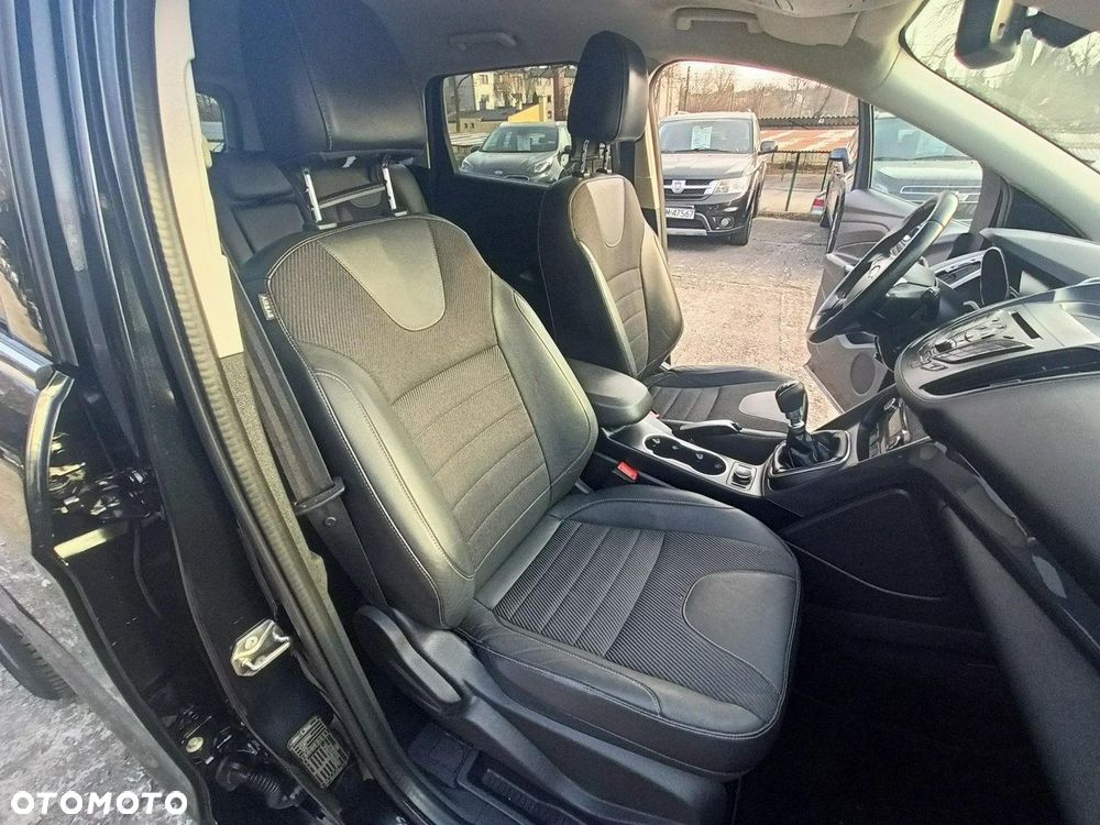 Ford Kuga 1.6 EcoBoost 2x4 Titanium - 20