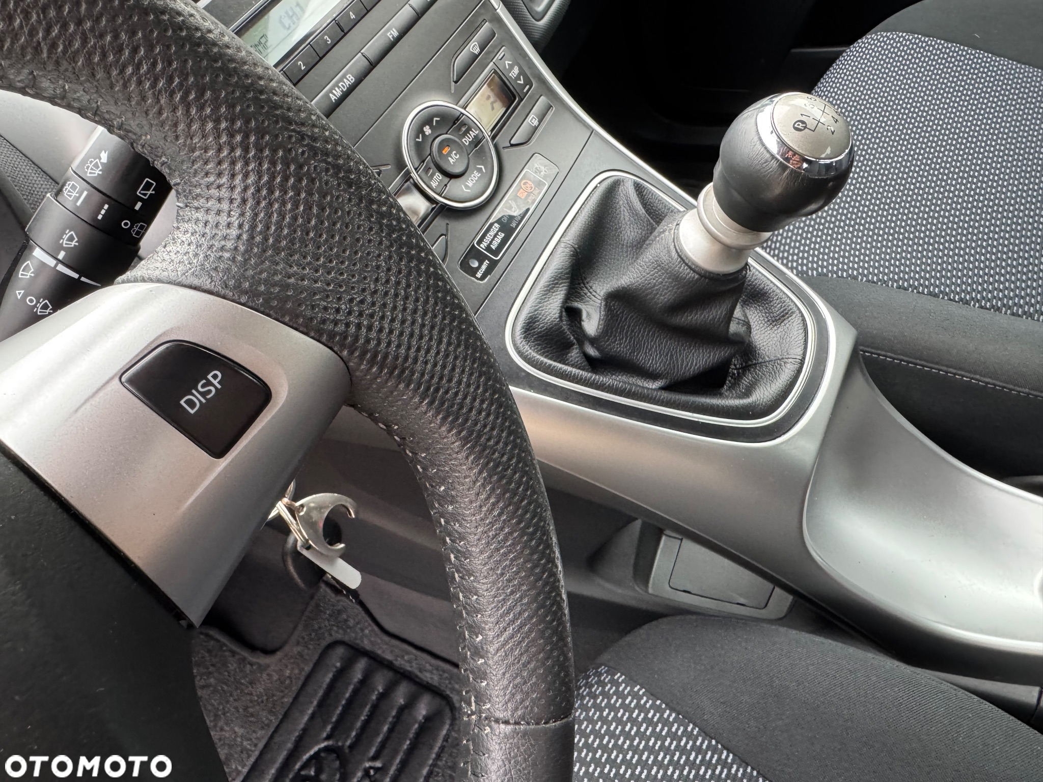 Toyota Auris 1.33 VVT-i Terra Start - 25