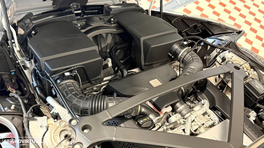 Aston Martin DB11 Coupé V8 - 39