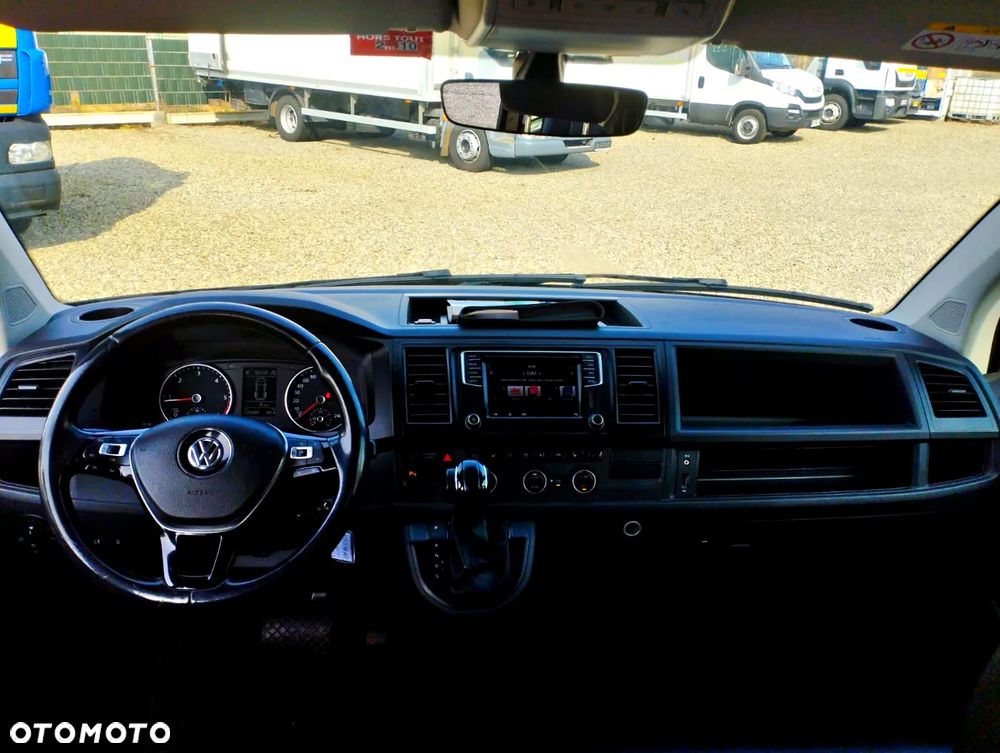 Volkswagen Caravelle - 15