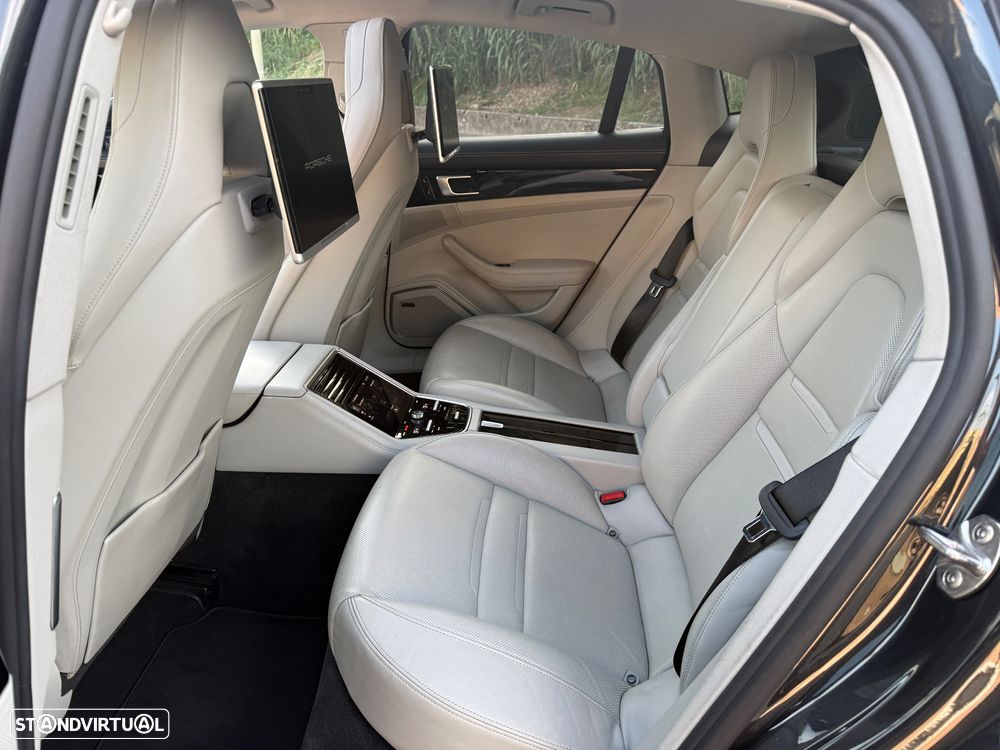 Porsche Panamera - 11