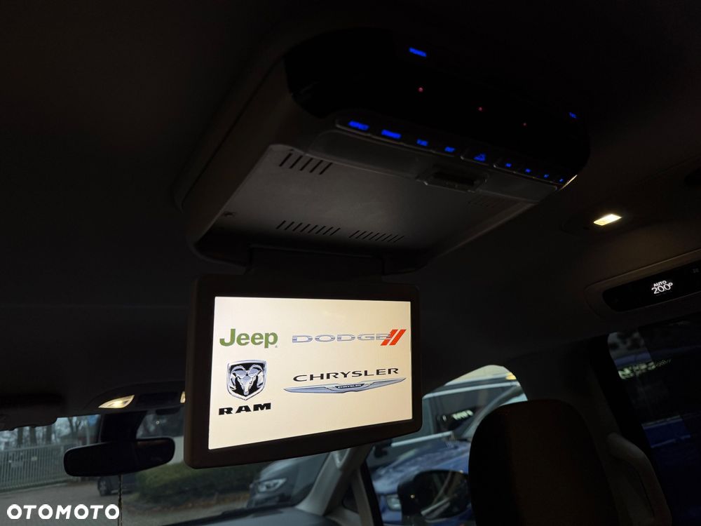 Chrysler Pacifica - 24