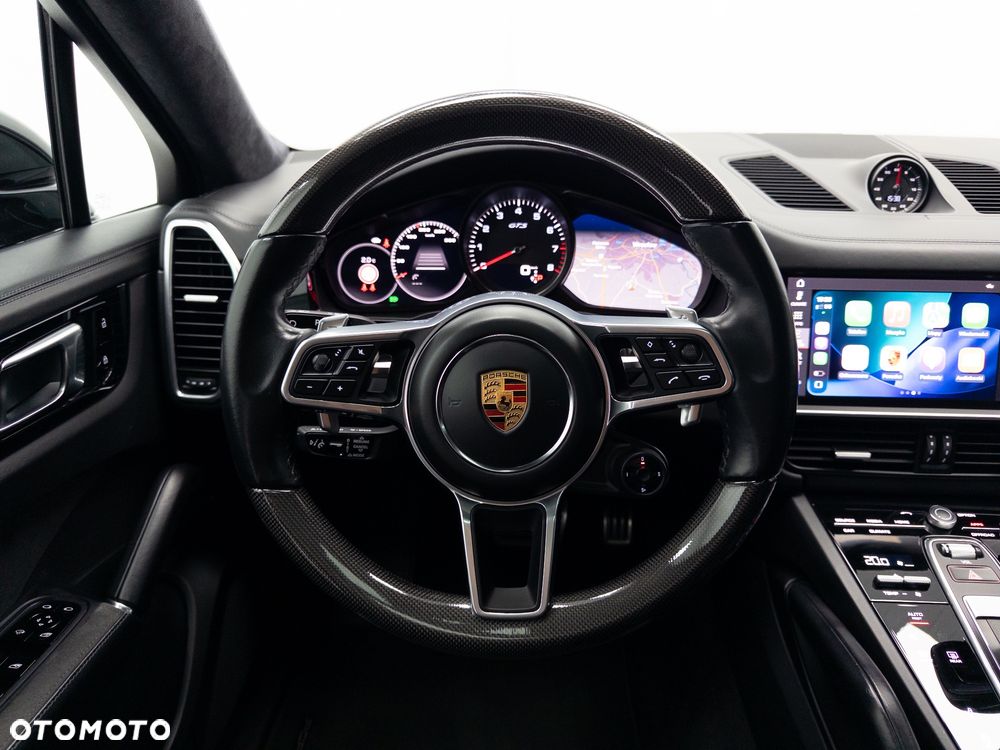 Porsche Cayenne GTS - 9
