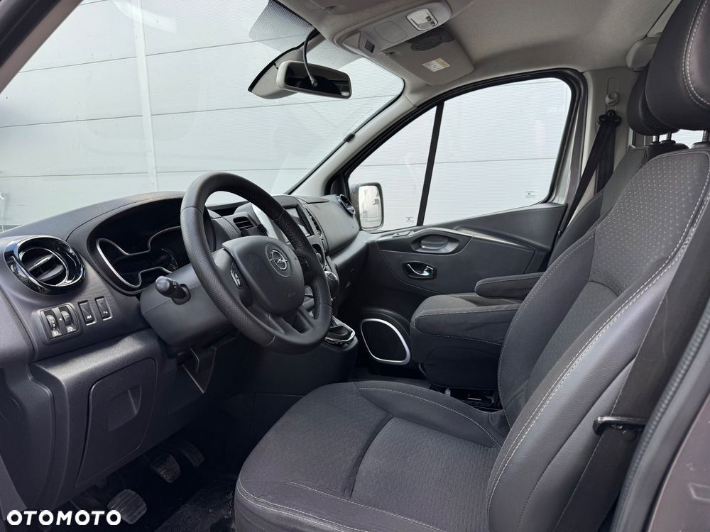 Opel Vivaro L2H1 2,9t Elegance Business - 4