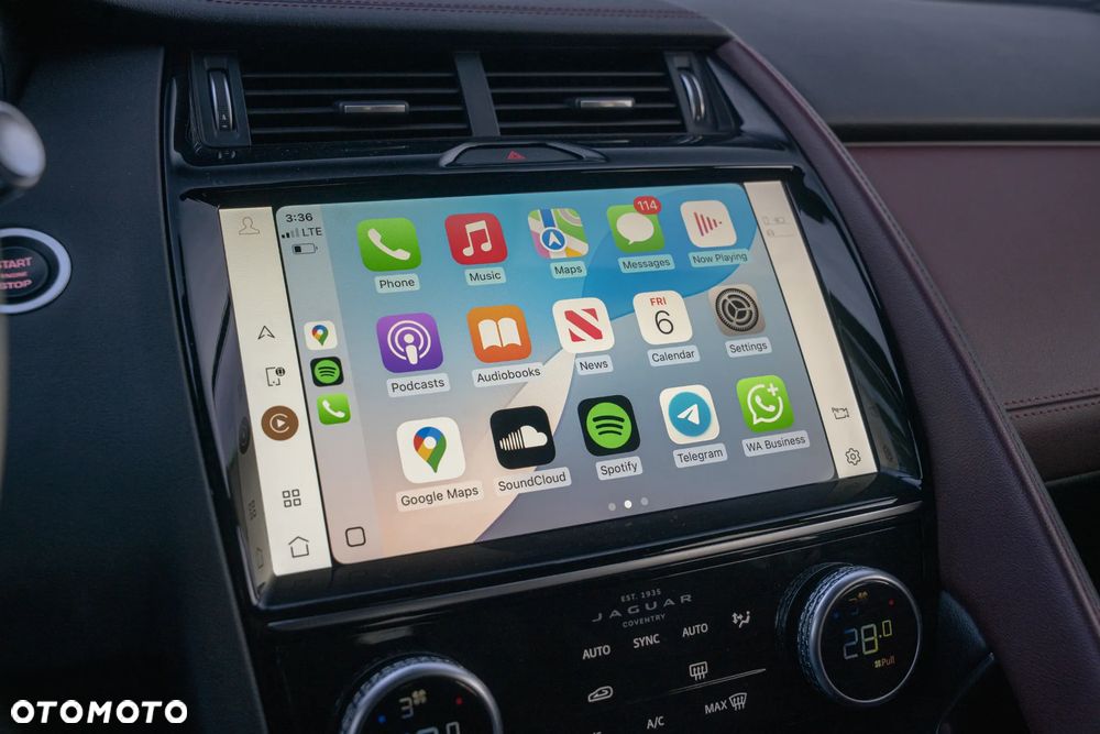 Jaguar E-Pace D200 AWD R-Dynamic SE - 27