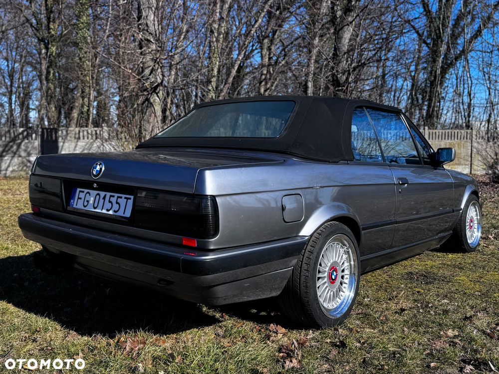 BMW Seria 3 325i - 8