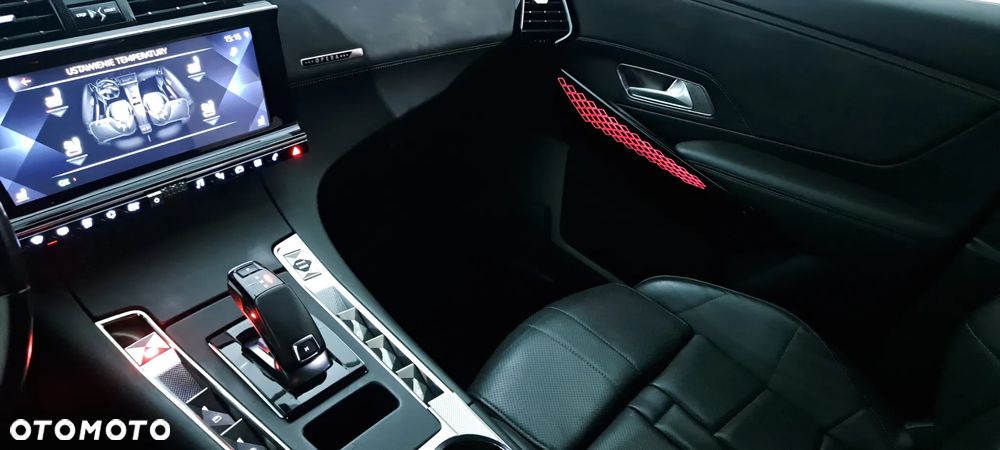 DS Automobiles DS 7 Crossback - 10