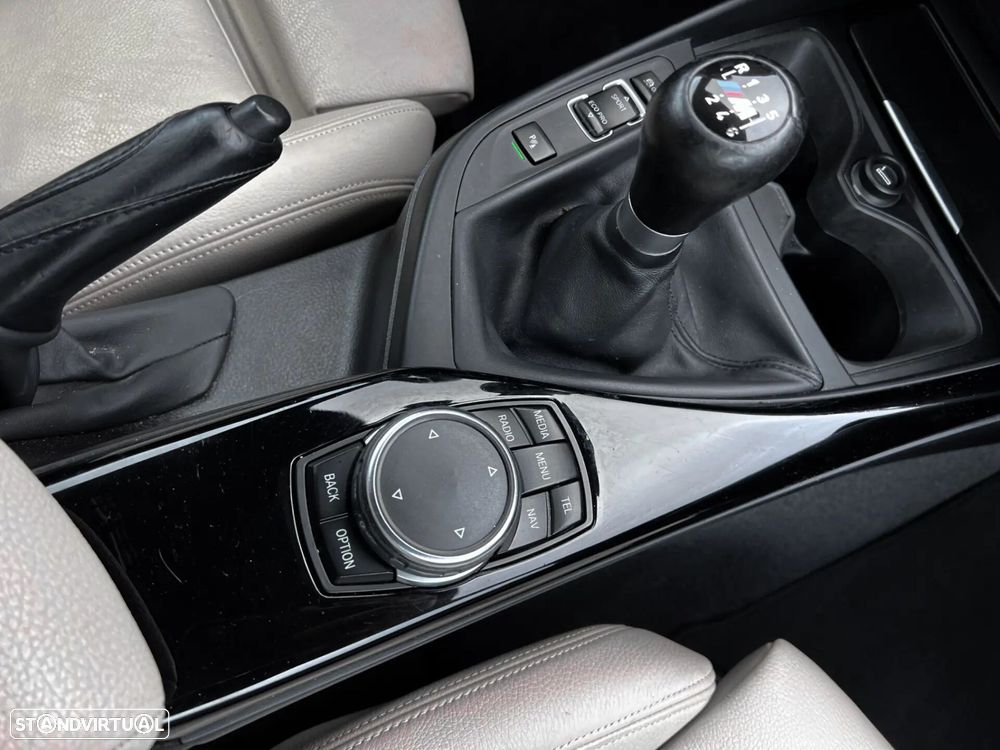 BMW 118 i Pack M - 13