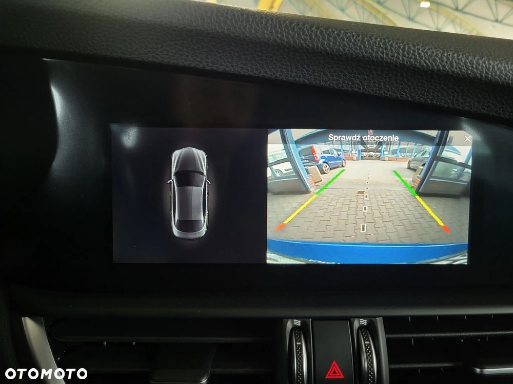 Alfa Romeo Giulia 2.0 Turbo Sprint - 35