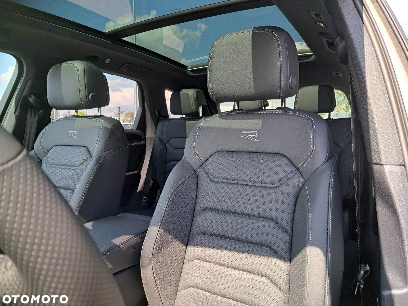 Volkswagen Touareg 3.0 V6 TDI 4Motion R-Line - 20