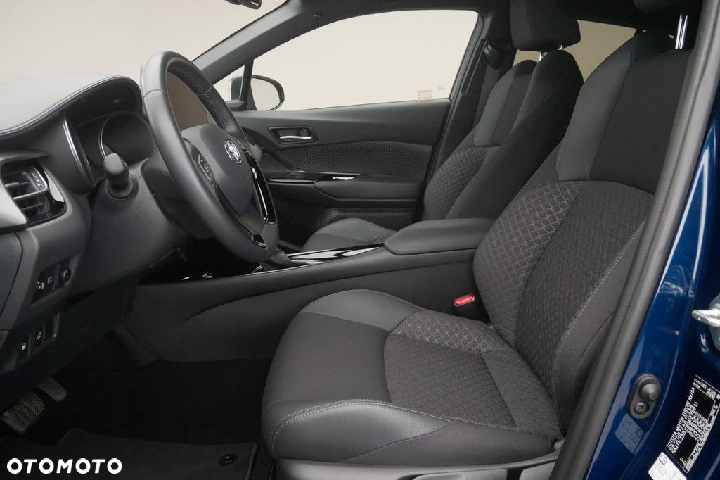 Toyota C-HR - 12