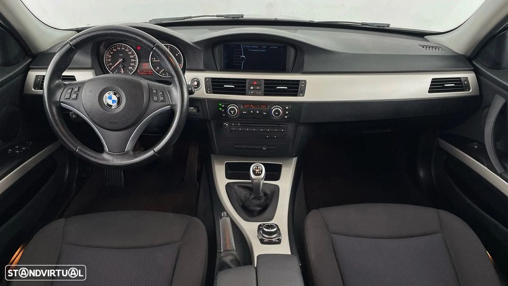 BMW 318 d Navigation - 27