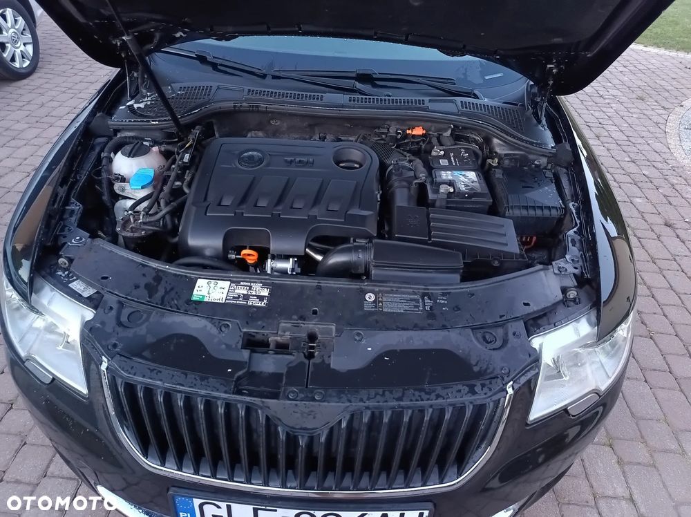 Skoda Superb 2.0 TDI Platinum DSG - 8