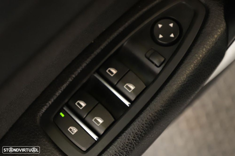 BMW 116 d Advantage Auto - 19