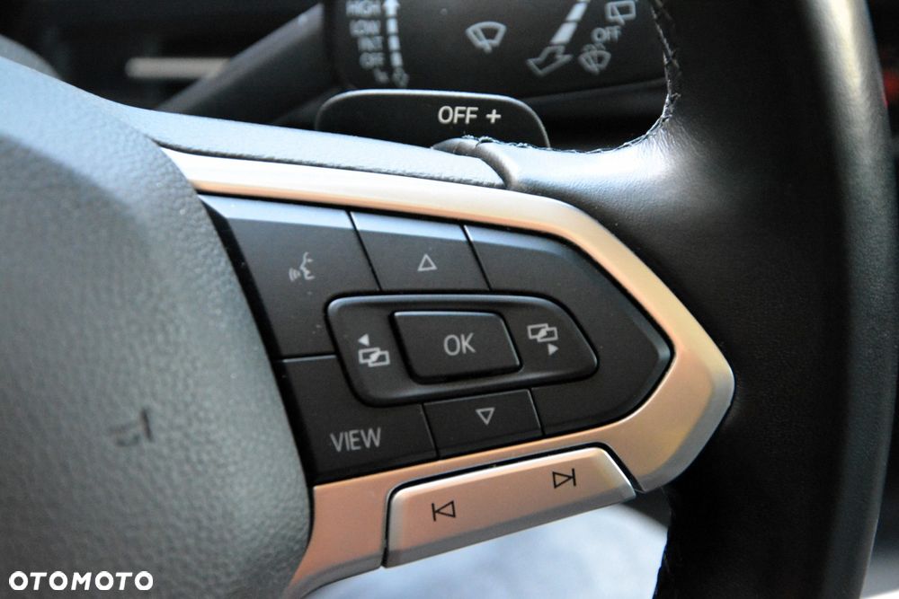 Volkswagen Golf 1.5 eTSI EVO Style DSG - 22