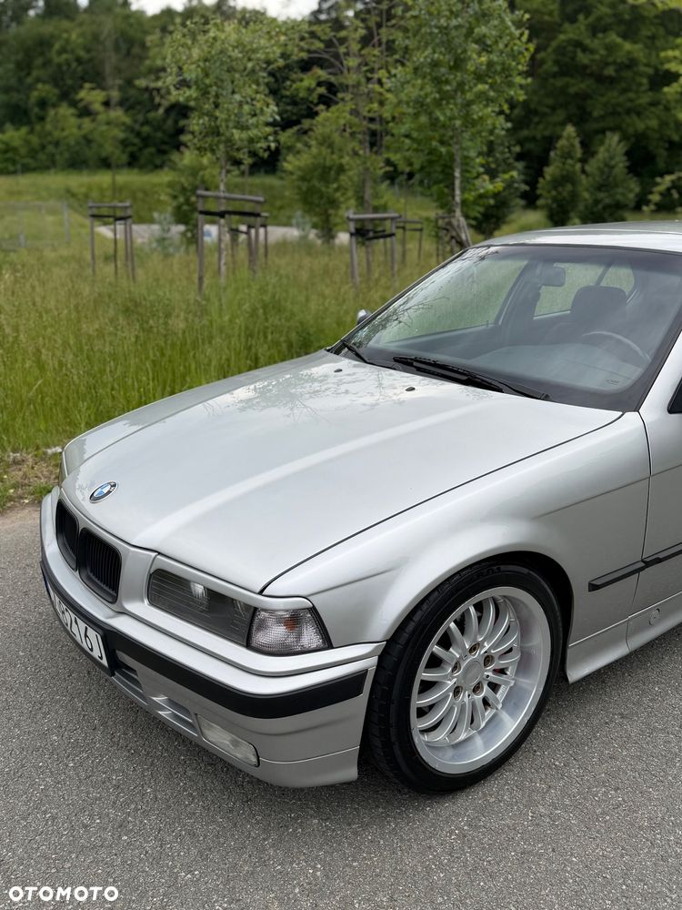 BMW Seria 3 320i - 2
