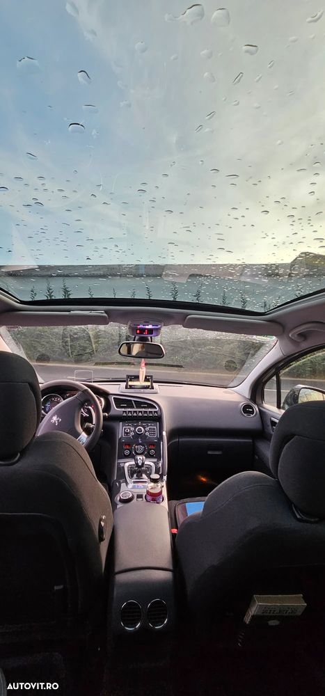 Peugeot 3008 Hybrid4 - 9