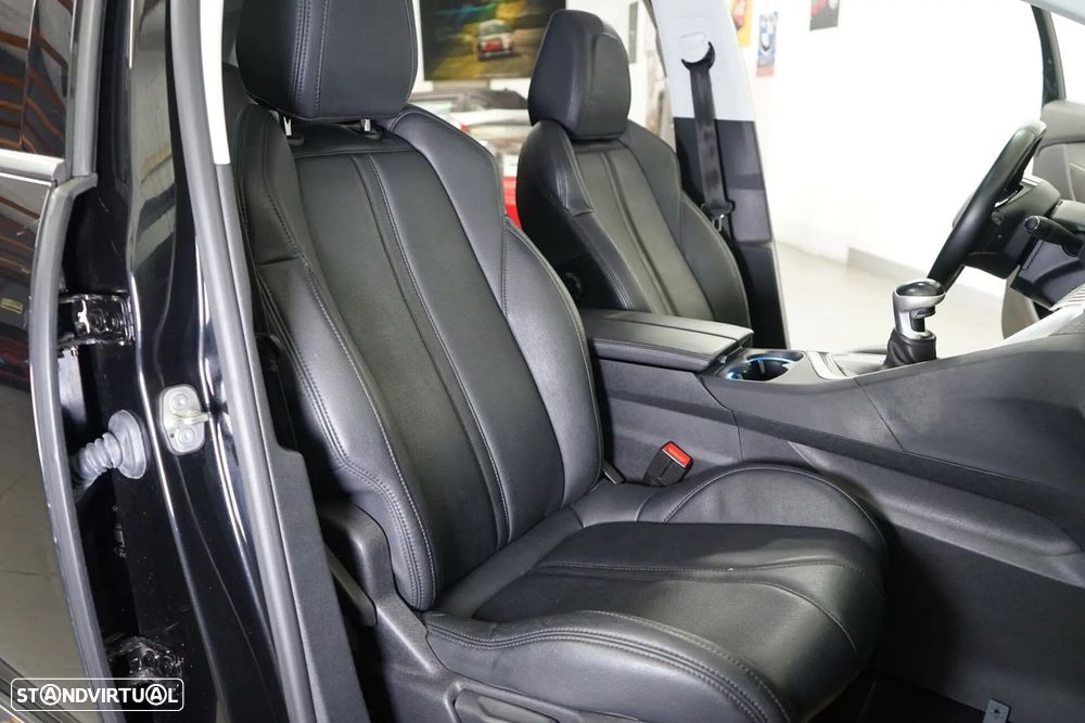 Peugeot 5008 1.2 PureTech Allure Pack - 45