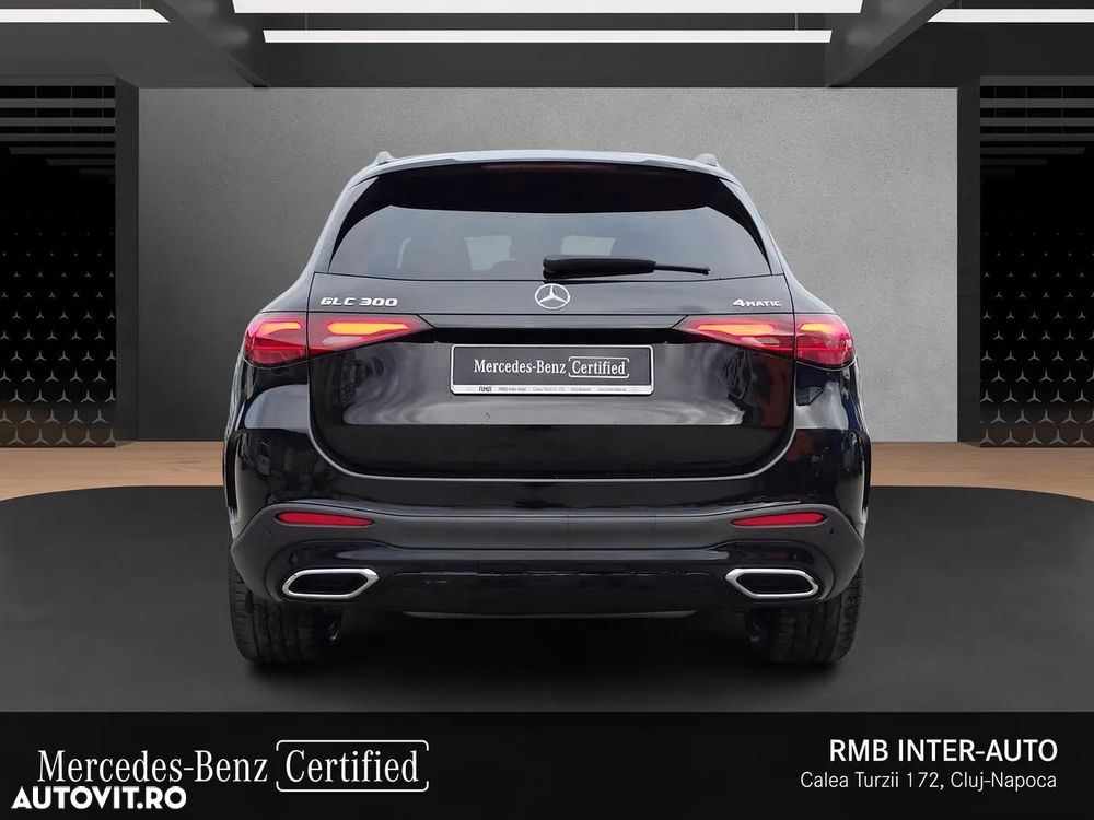 Mercedes-Benz GLC 300 4Matic 9G-TRONIC AMG Line Advanced - 14