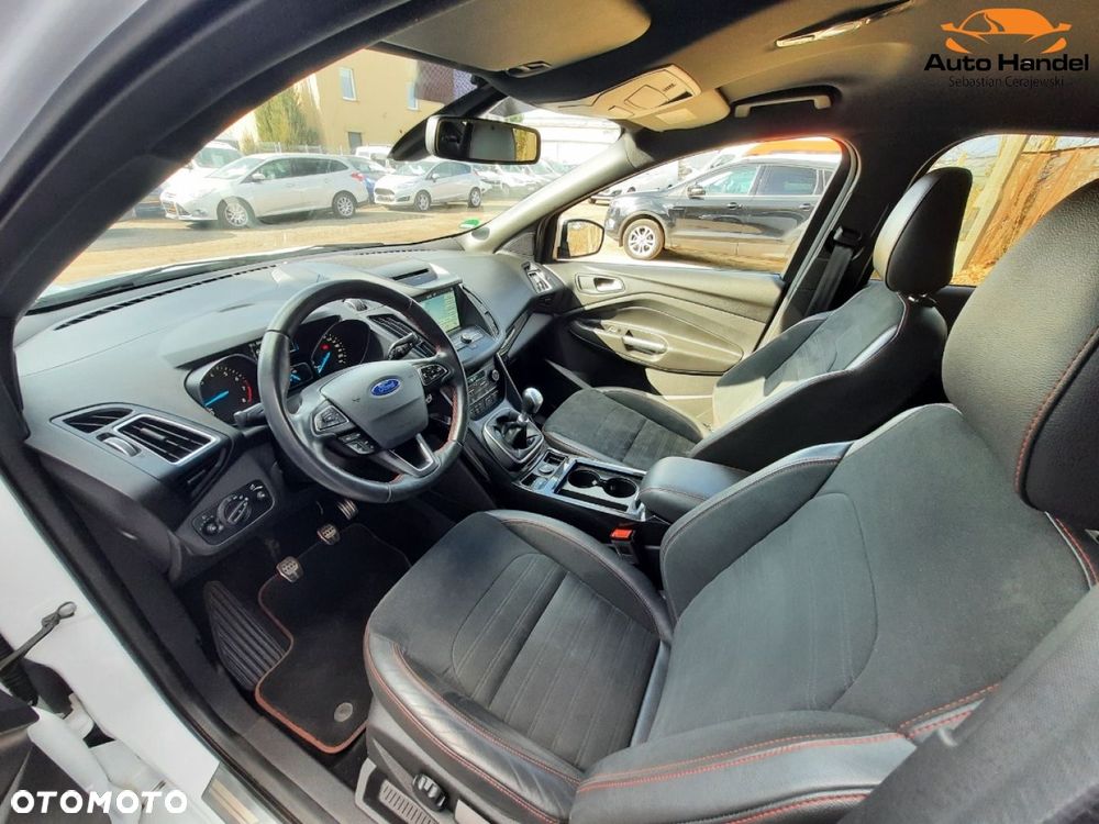 Ford Kuga 1.5 EcoBoost 2x4 ST-Line - 37