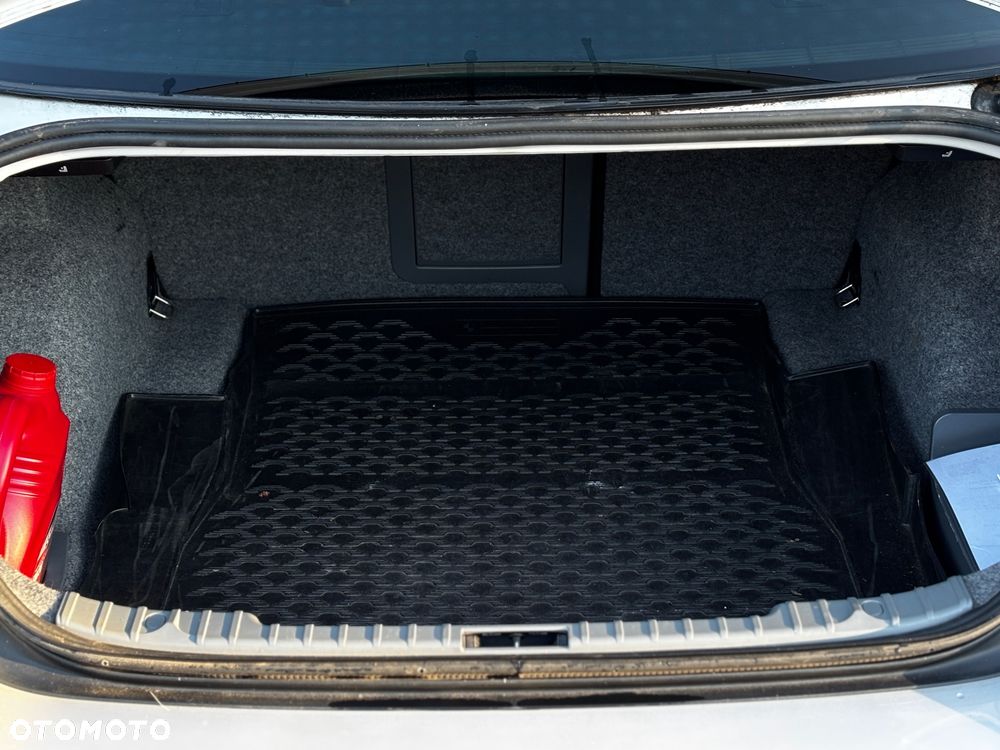 BMW Seria 3 320i - 3