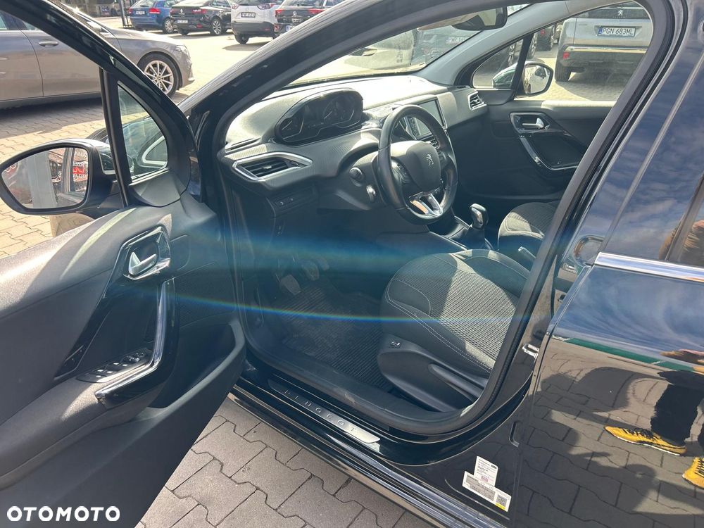 Peugeot 208 1.5 BlueHDi Allure Pack S&S - 17