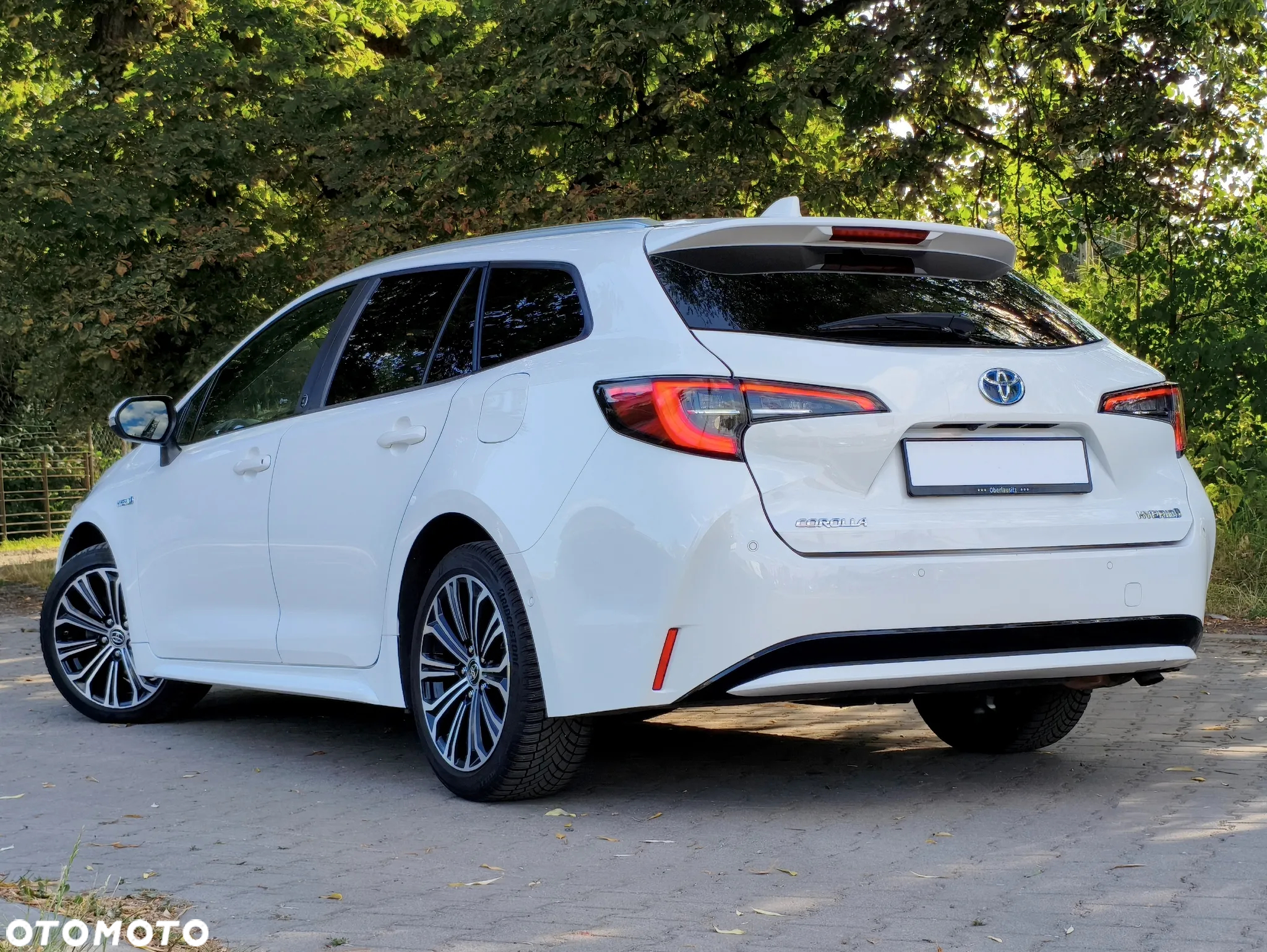 Toyota Corolla 1.8 Hybrid Team Deutschland - 4