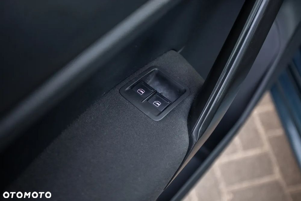 Volkswagen Caddy 2.0 TDI Comfortline - 27