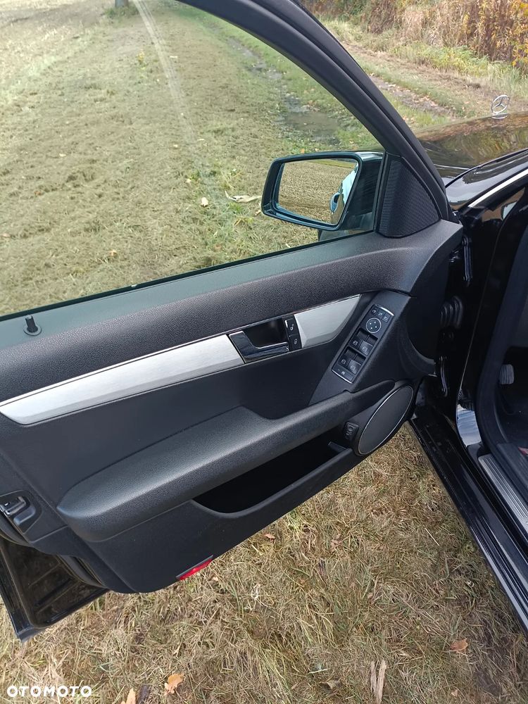 Mercedes-Benz Klasa C 220 T CDI DPF Automatik Avantgarde - 8