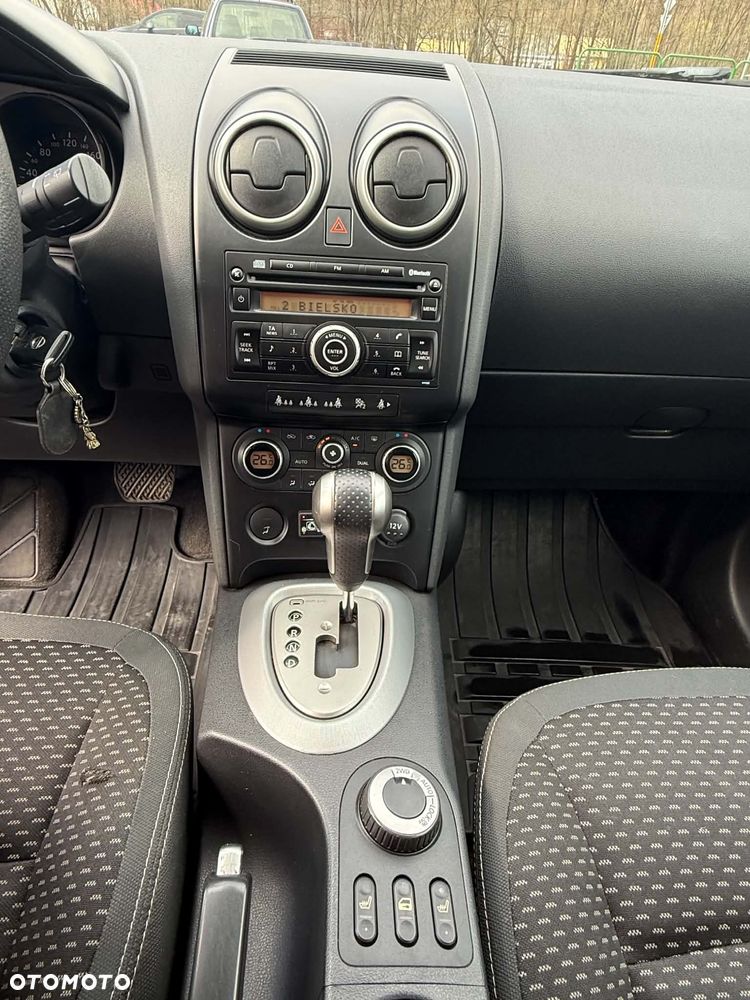 Nissan Qashqai 2.0 4x4 Tekna CVT - 8