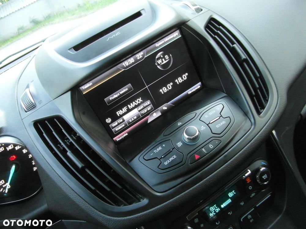 Ford Kuga 2.0 TDCi 2x4 Titanium - 26